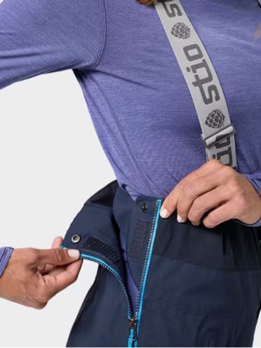 Stio Women’s Ski Bib in Mountain Smoke